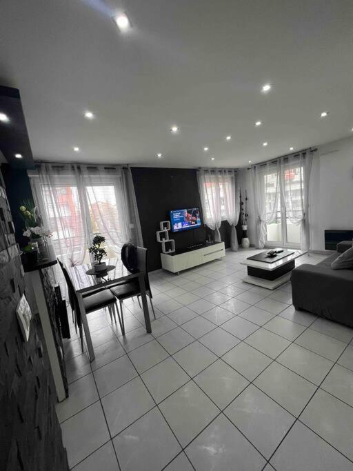 Apartment Tres Bel Entre Paris Et Disneyland